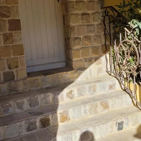 De La Del Sol * Pierrevert